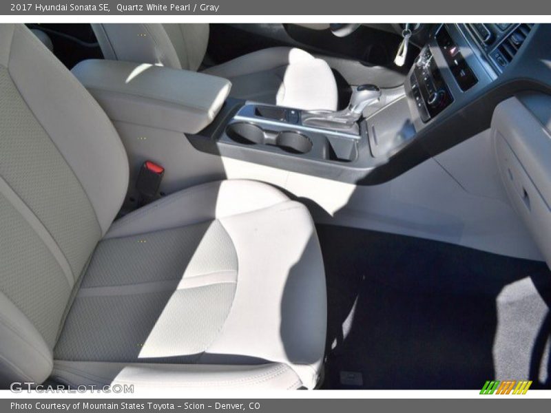 Quartz White Pearl / Gray 2017 Hyundai Sonata SE
