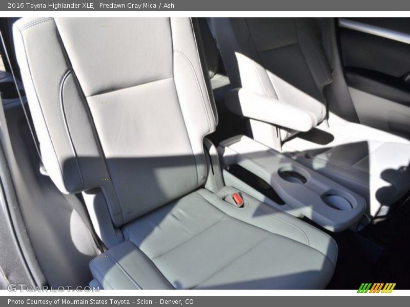 Predawn Gray Mica / Ash 2016 Toyota Highlander XLE
