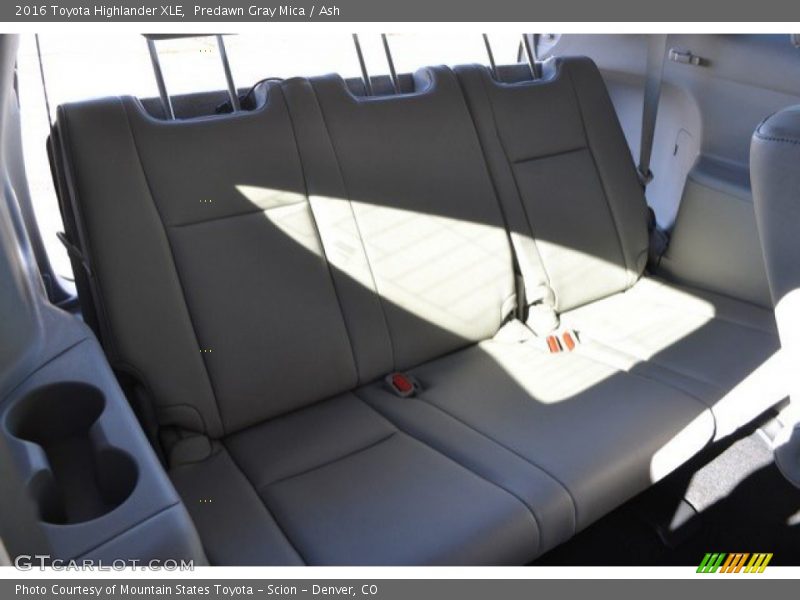 Predawn Gray Mica / Ash 2016 Toyota Highlander XLE