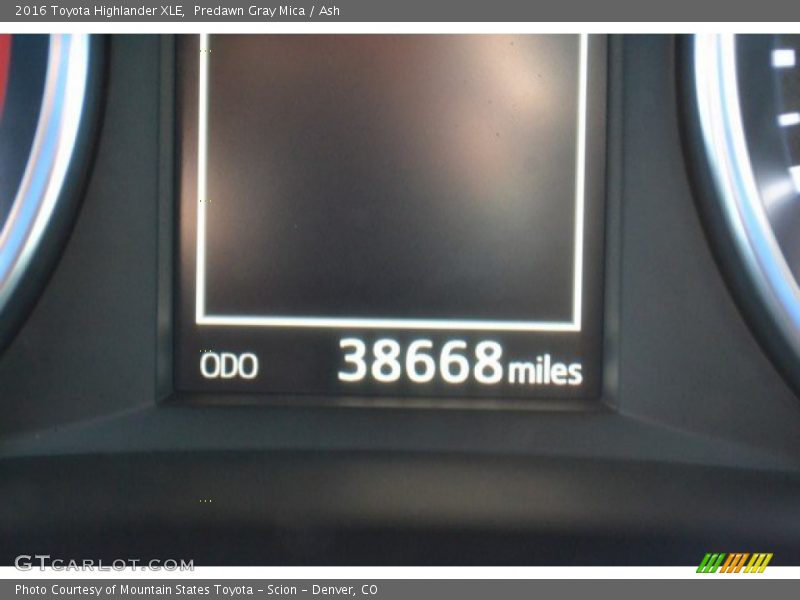 Predawn Gray Mica / Ash 2016 Toyota Highlander XLE