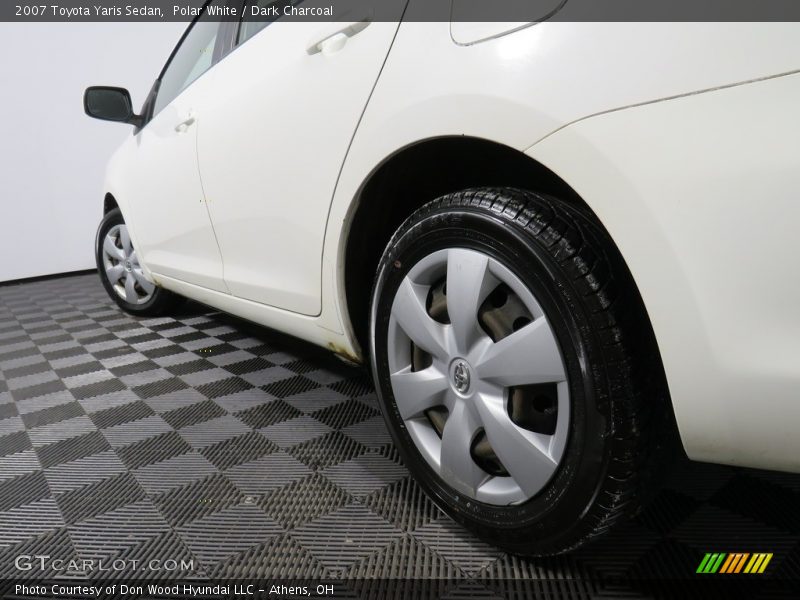 Polar White / Dark Charcoal 2007 Toyota Yaris Sedan