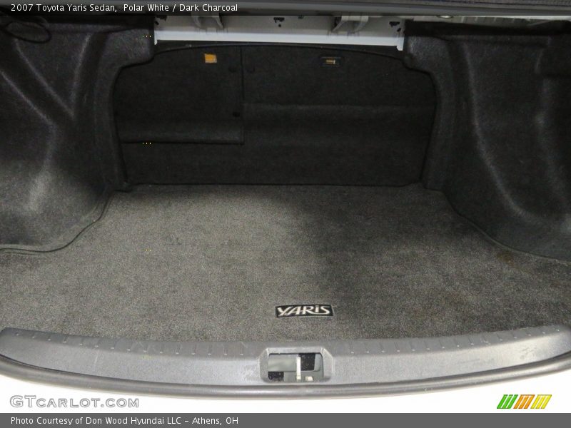 Polar White / Dark Charcoal 2007 Toyota Yaris Sedan