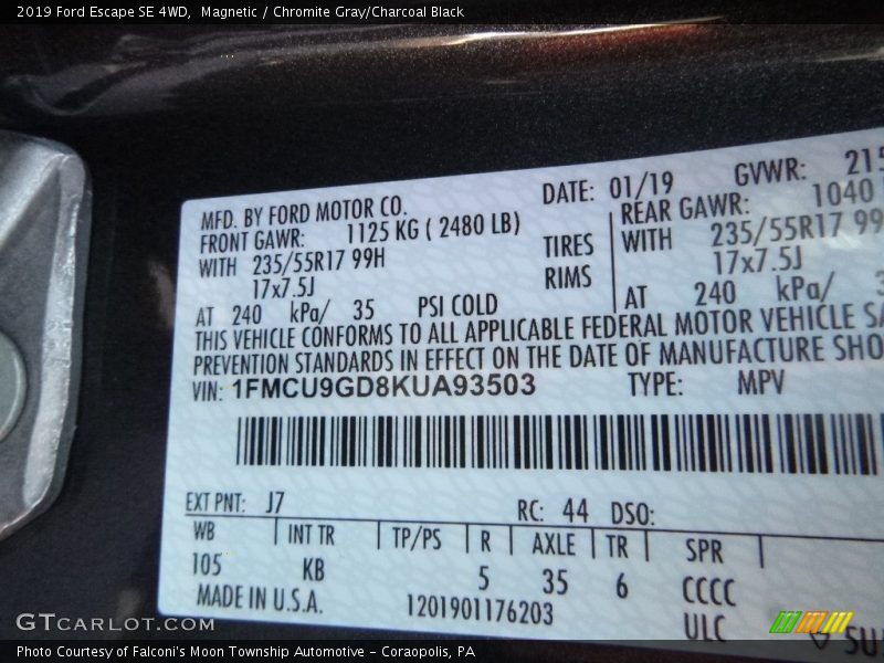 Magnetic / Chromite Gray/Charcoal Black 2019 Ford Escape SE 4WD