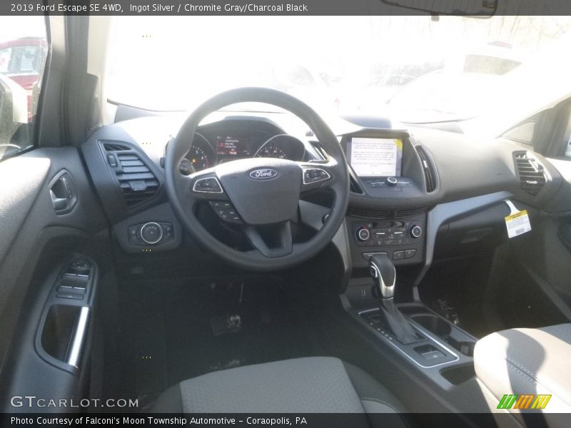 Ingot Silver / Chromite Gray/Charcoal Black 2019 Ford Escape SE 4WD