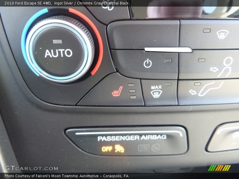 Ingot Silver / Chromite Gray/Charcoal Black 2019 Ford Escape SE 4WD