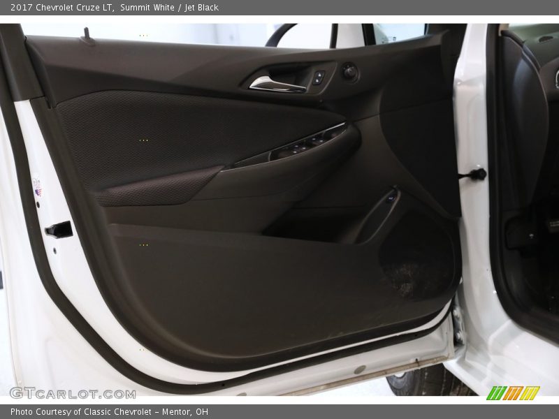 Summit White / Jet Black 2017 Chevrolet Cruze LT