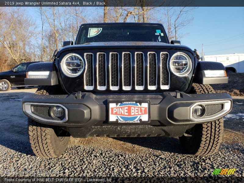 Black / Black 2019 Jeep Wrangler Unlimited Sahara 4x4