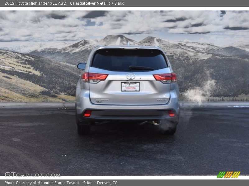 Celestial Silver Metallic / Black 2019 Toyota Highlander XLE AWD
