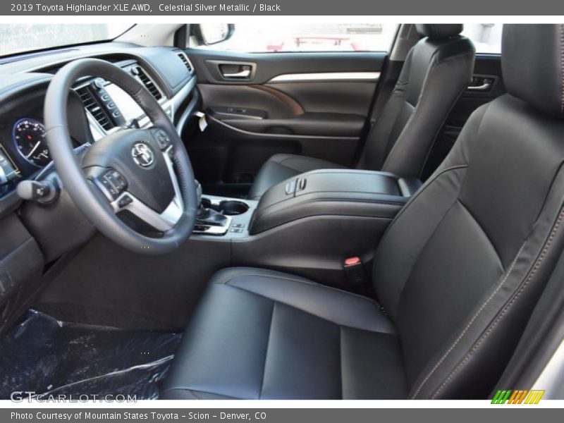 Celestial Silver Metallic / Black 2019 Toyota Highlander XLE AWD