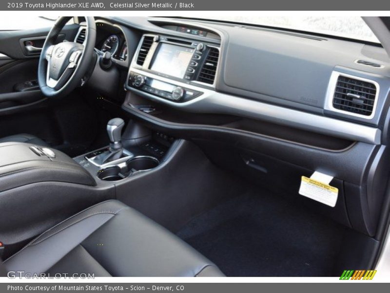 Celestial Silver Metallic / Black 2019 Toyota Highlander XLE AWD