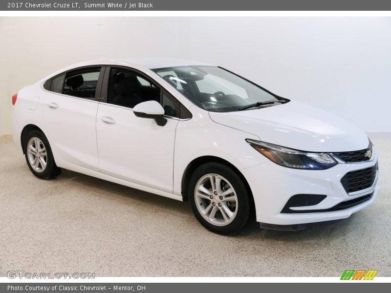 Summit White / Jet Black 2017 Chevrolet Cruze LT