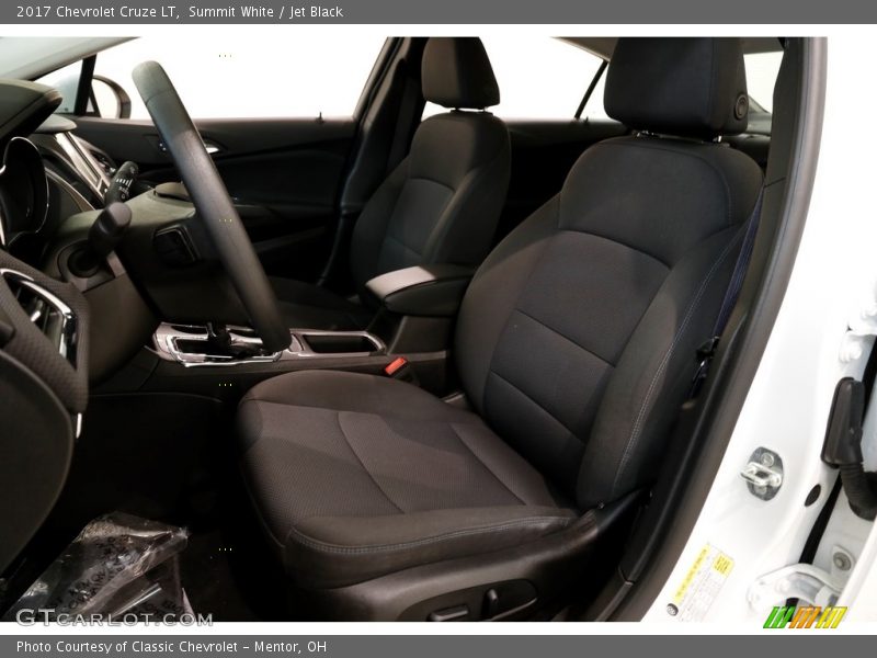 Summit White / Jet Black 2017 Chevrolet Cruze LT