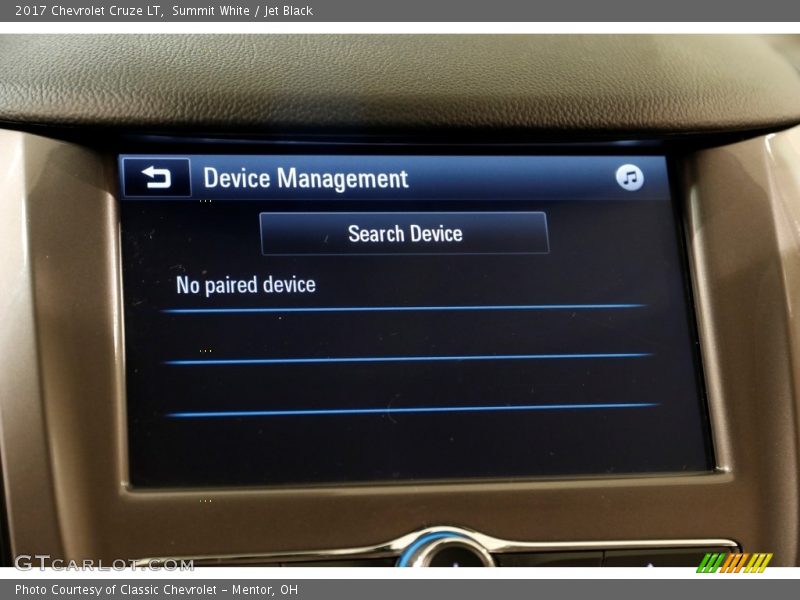 Summit White / Jet Black 2017 Chevrolet Cruze LT