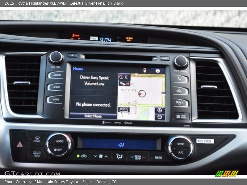 Celestial Silver Metallic / Black 2019 Toyota Highlander XLE AWD