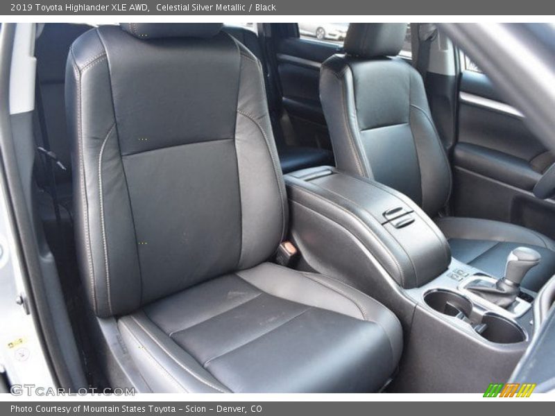 Celestial Silver Metallic / Black 2019 Toyota Highlander XLE AWD