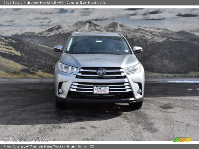 Celestial Silver Metallic / Ash 2019 Toyota Highlander Hybrid XLE AWD