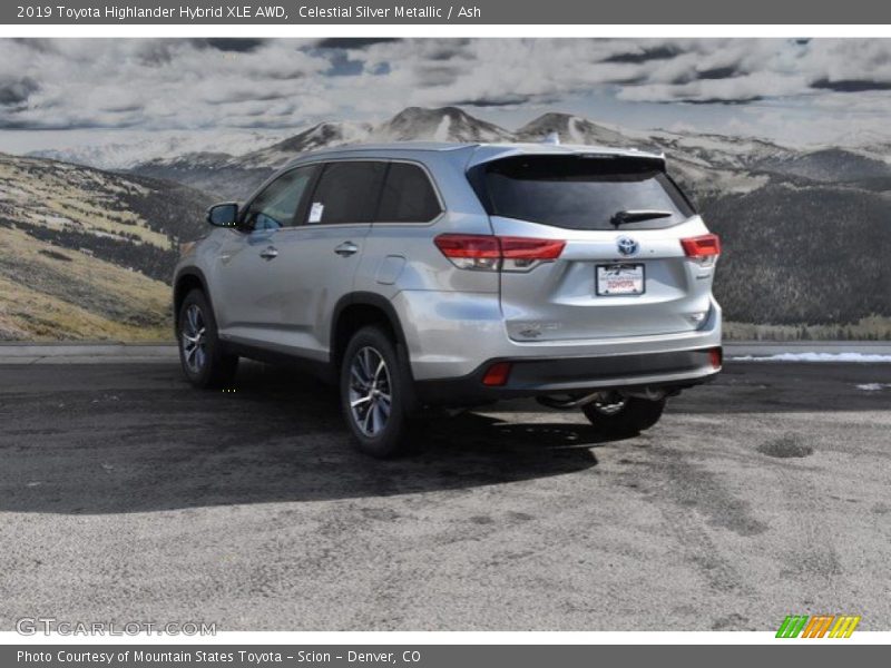 Celestial Silver Metallic / Ash 2019 Toyota Highlander Hybrid XLE AWD