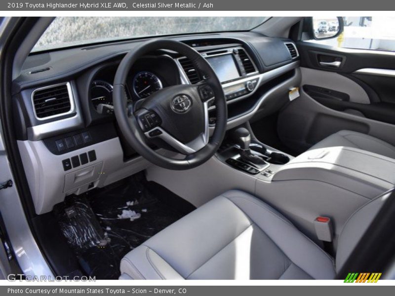 Celestial Silver Metallic / Ash 2019 Toyota Highlander Hybrid XLE AWD
