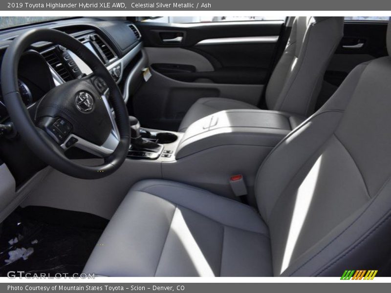 Celestial Silver Metallic / Ash 2019 Toyota Highlander Hybrid XLE AWD