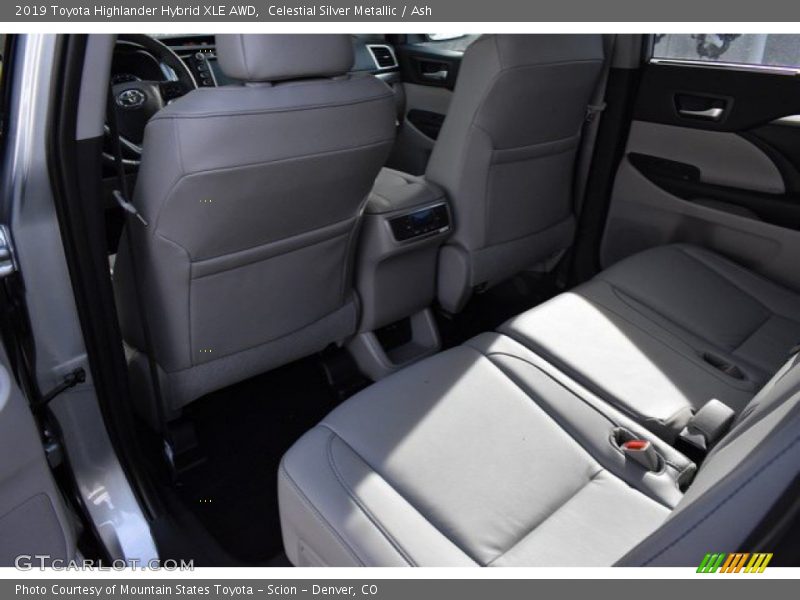 Celestial Silver Metallic / Ash 2019 Toyota Highlander Hybrid XLE AWD