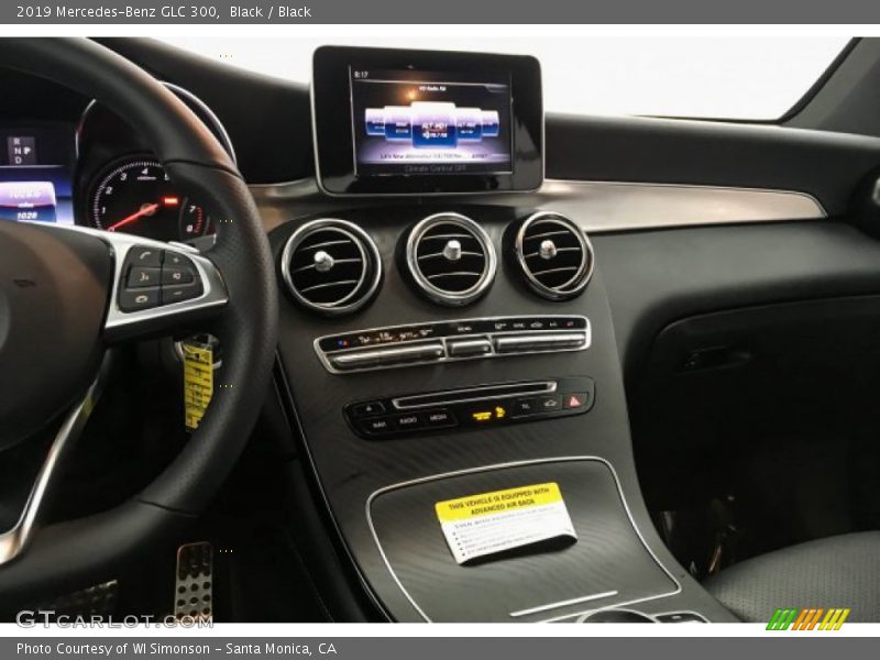 Black / Black 2019 Mercedes-Benz GLC 300