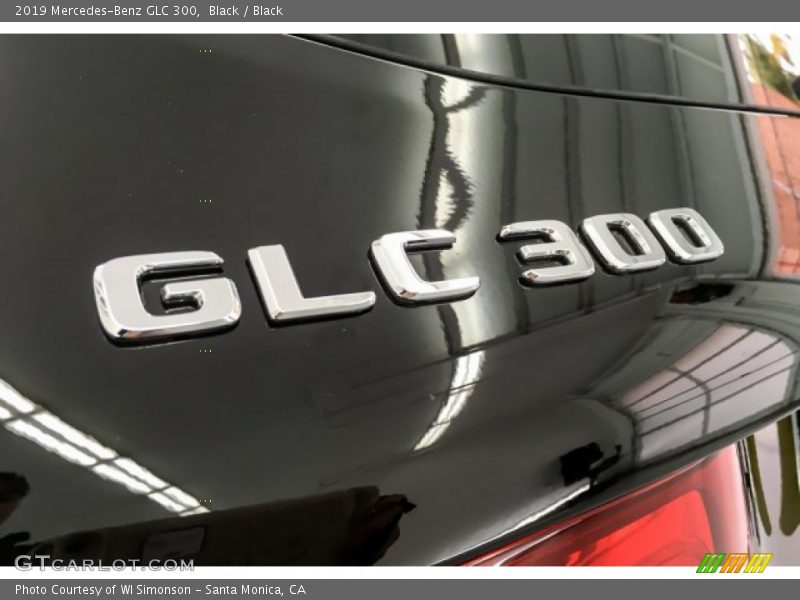 Black / Black 2019 Mercedes-Benz GLC 300