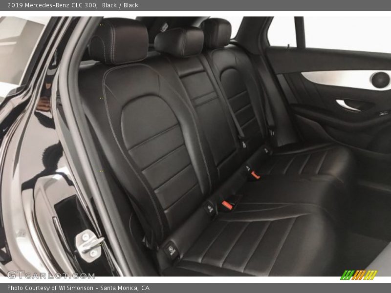 Black / Black 2019 Mercedes-Benz GLC 300