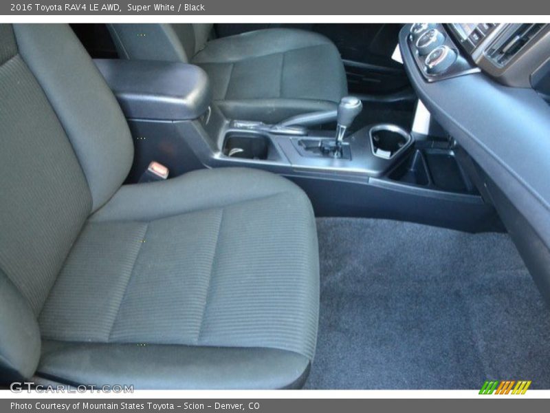 Super White / Black 2016 Toyota RAV4 LE AWD