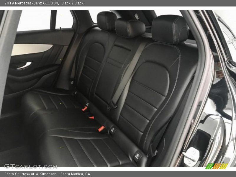 Black / Black 2019 Mercedes-Benz GLC 300