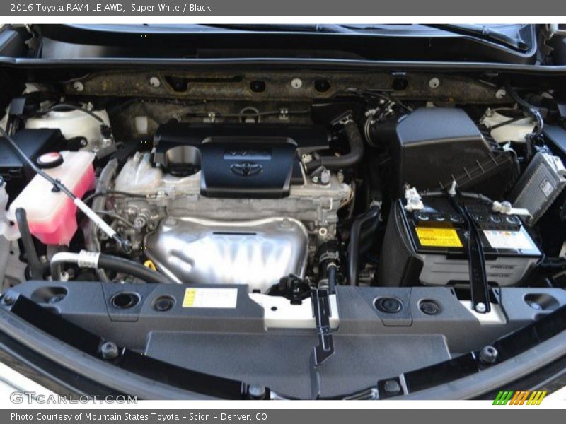 Super White / Black 2016 Toyota RAV4 LE AWD