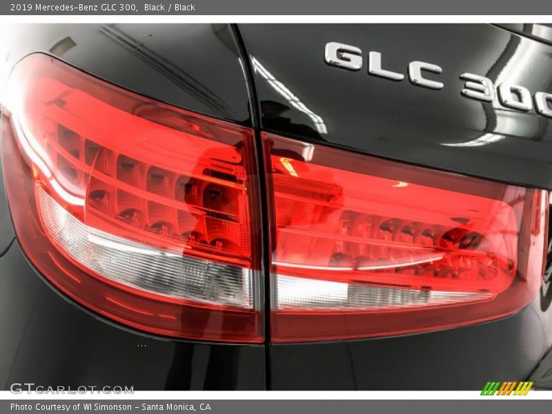 Black / Black 2019 Mercedes-Benz GLC 300