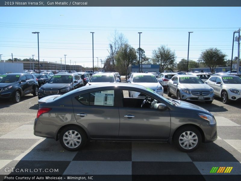 Gun Metallic / Charcoal 2019 Nissan Versa SV