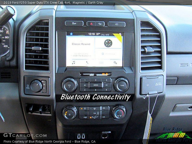 Magnetic / Earth Gray 2019 Ford F250 Super Duty STX Crew Cab 4x4
