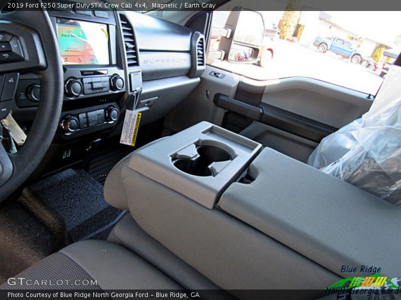 Magnetic / Earth Gray 2019 Ford F250 Super Duty STX Crew Cab 4x4