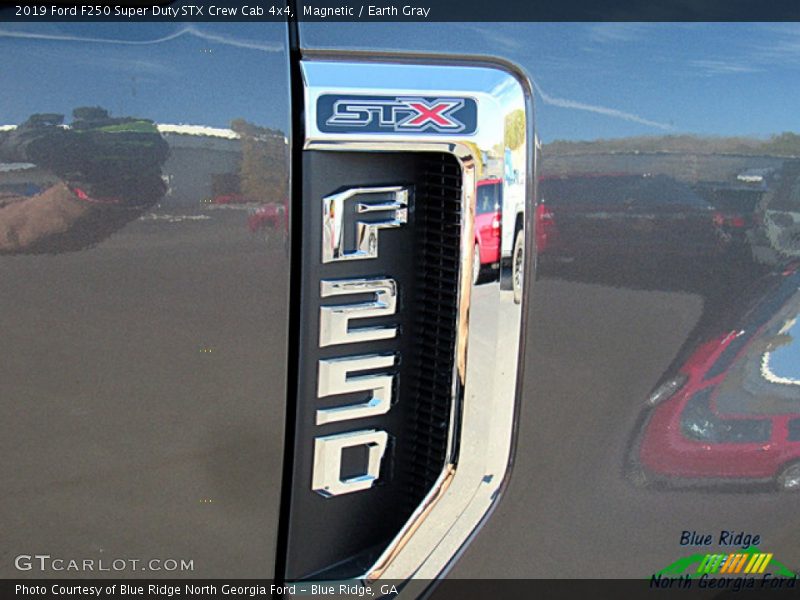 Magnetic / Earth Gray 2019 Ford F250 Super Duty STX Crew Cab 4x4