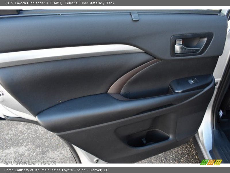 Celestial Silver Metallic / Black 2019 Toyota Highlander XLE AWD