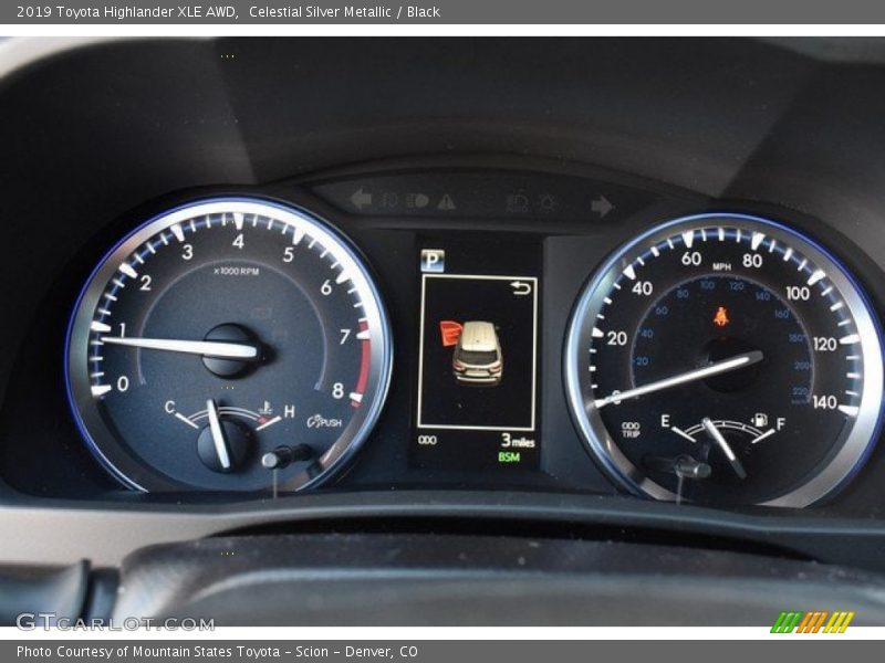 Celestial Silver Metallic / Black 2019 Toyota Highlander XLE AWD