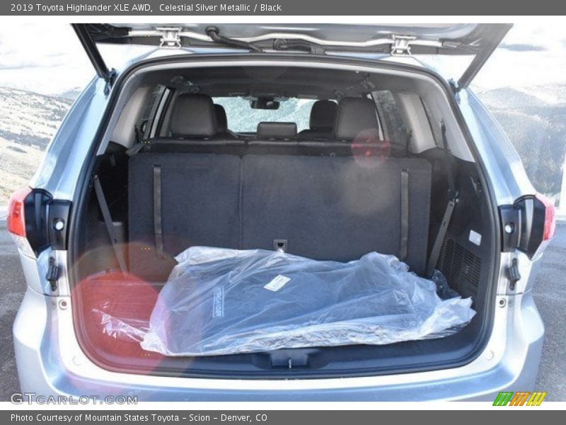 Celestial Silver Metallic / Black 2019 Toyota Highlander XLE AWD