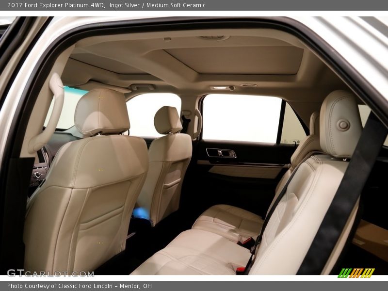 Ingot Silver / Medium Soft Ceramic 2017 Ford Explorer Platinum 4WD