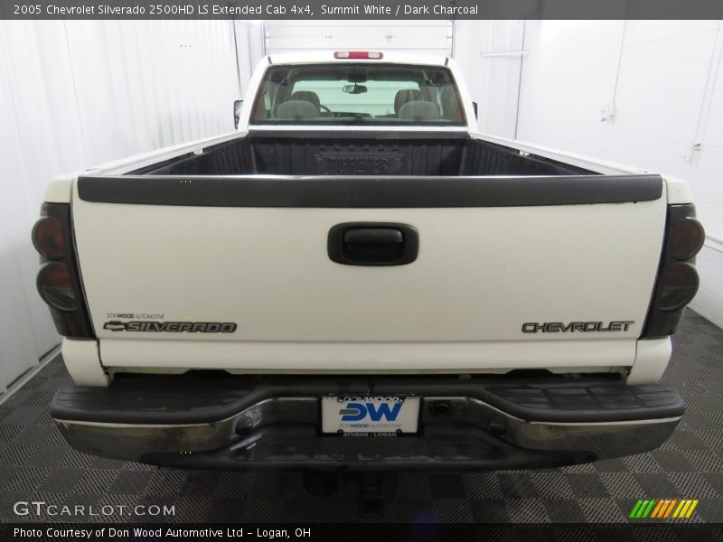 Summit White / Dark Charcoal 2005 Chevrolet Silverado 2500HD LS Extended Cab 4x4