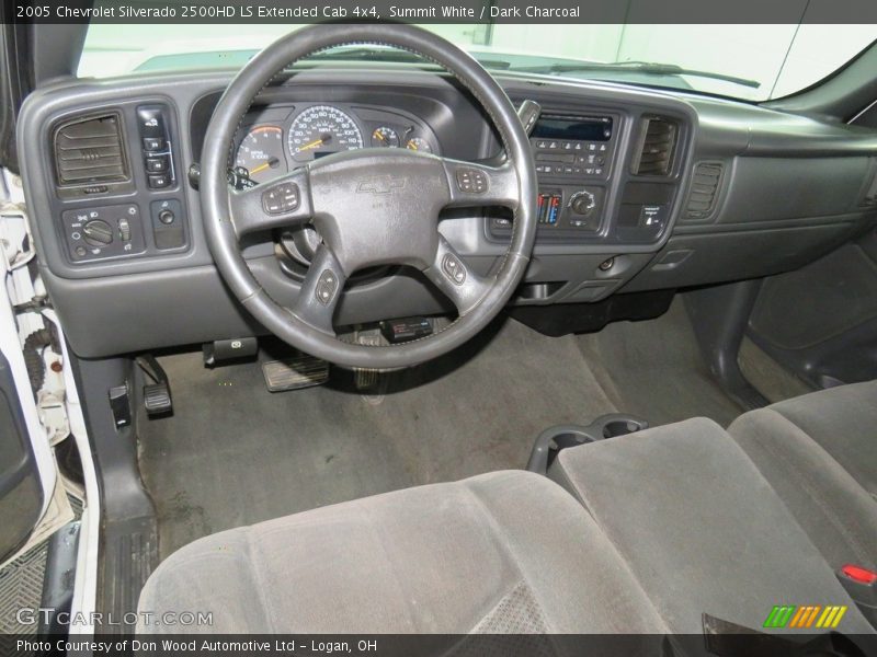 Summit White / Dark Charcoal 2005 Chevrolet Silverado 2500HD LS Extended Cab 4x4