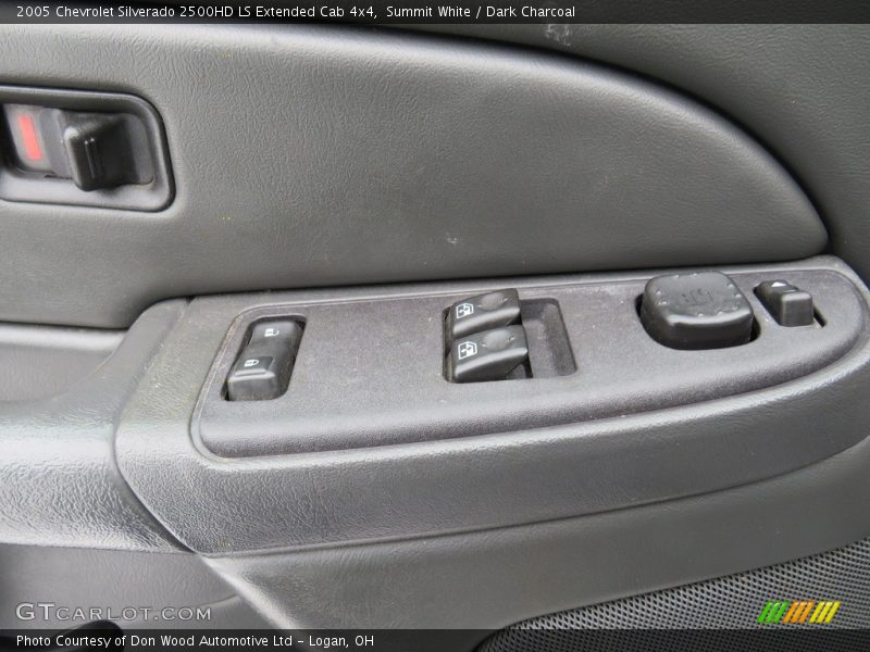 Summit White / Dark Charcoal 2005 Chevrolet Silverado 2500HD LS Extended Cab 4x4