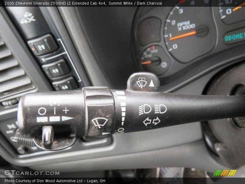 Summit White / Dark Charcoal 2005 Chevrolet Silverado 2500HD LS Extended Cab 4x4