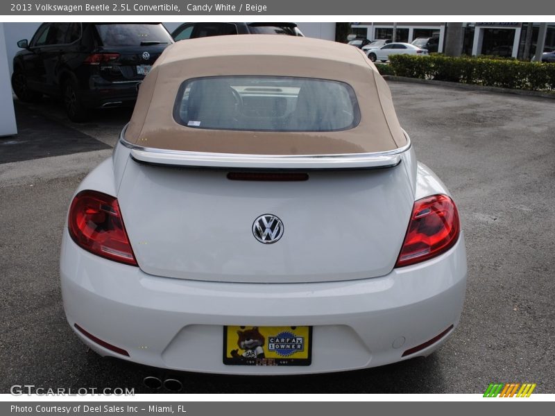 Candy White / Beige 2013 Volkswagen Beetle 2.5L Convertible