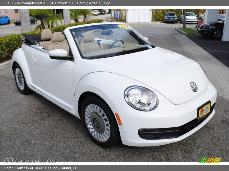 Candy White / Beige 2013 Volkswagen Beetle 2.5L Convertible