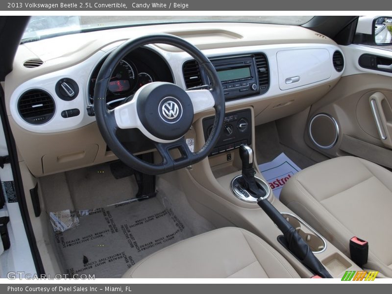 Candy White / Beige 2013 Volkswagen Beetle 2.5L Convertible