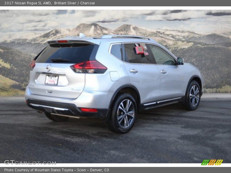 Brilliant Silver / Charcoal 2017 Nissan Rogue SL AWD