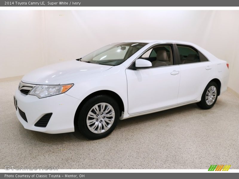 Super White / Ivory 2014 Toyota Camry LE