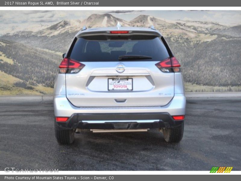 Brilliant Silver / Charcoal 2017 Nissan Rogue SL AWD