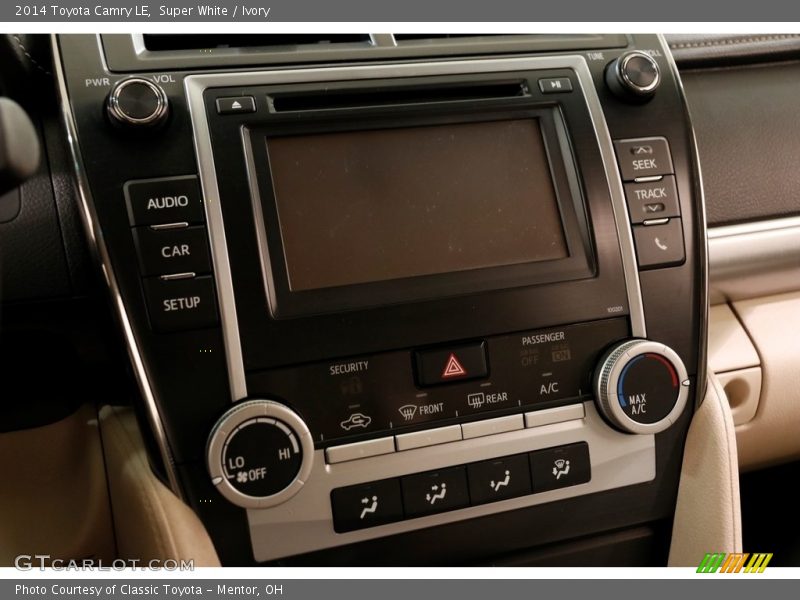 Super White / Ivory 2014 Toyota Camry LE